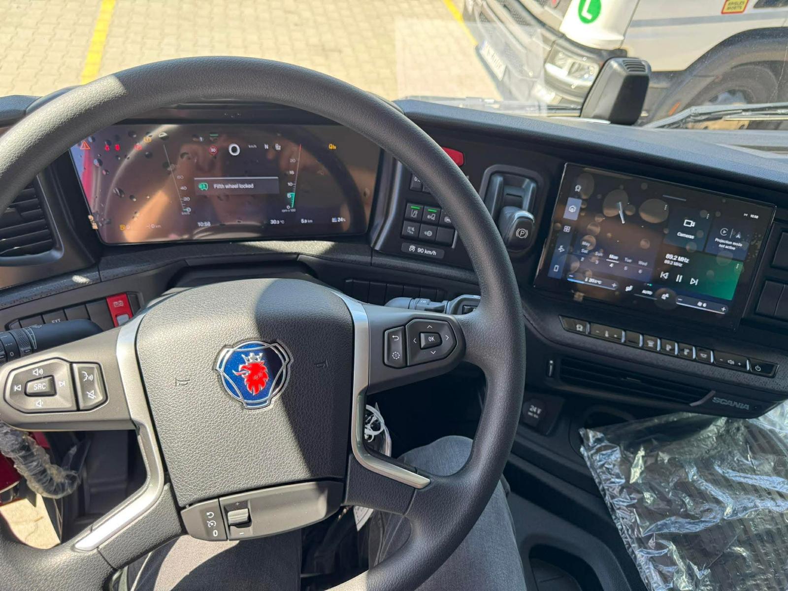 Kierownica i deska rozdzielcza Scanii